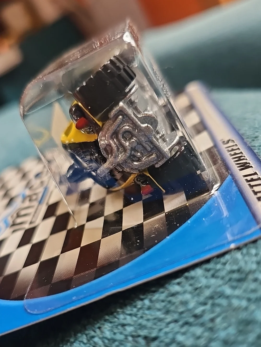 Hot Wheels m.a.c.e. Volkswagen Beetle  Bug